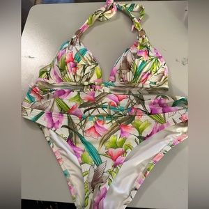 Victoria’s Secret size M Bikini Top and Bottom